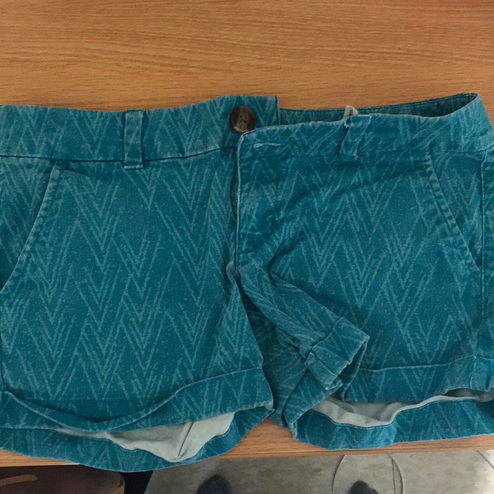 Chevron midi shorts